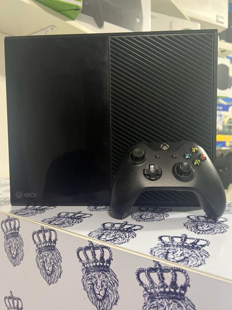 Xbox One Fat 500GB Semi-Novo
