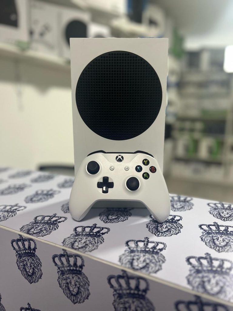 Xbox Series S 512GB Semi novo